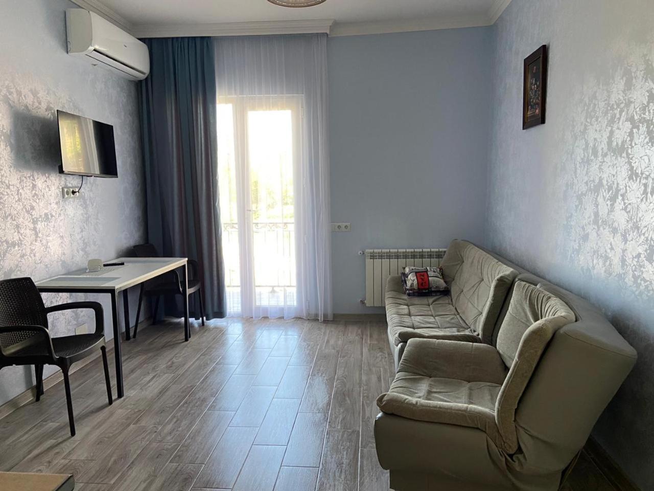 Kemo House Otel Batum Dış mekan fotoğraf